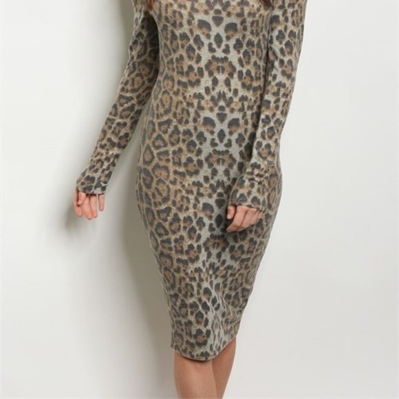 Beautiful Leopard print long sleeve off the shoulder light knit dress - Picture 2 of 4